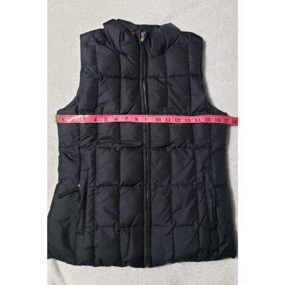 GAP Down Filled Vest Women's Size XS Front Zip Quilted Black w/Red Inner Lining - Picture 10 of 11